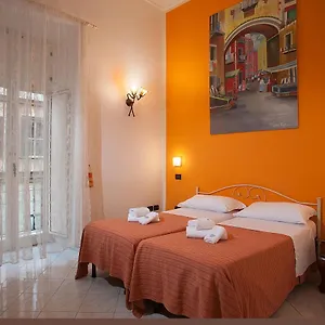 https://annas-family.hotels-amalfi.com